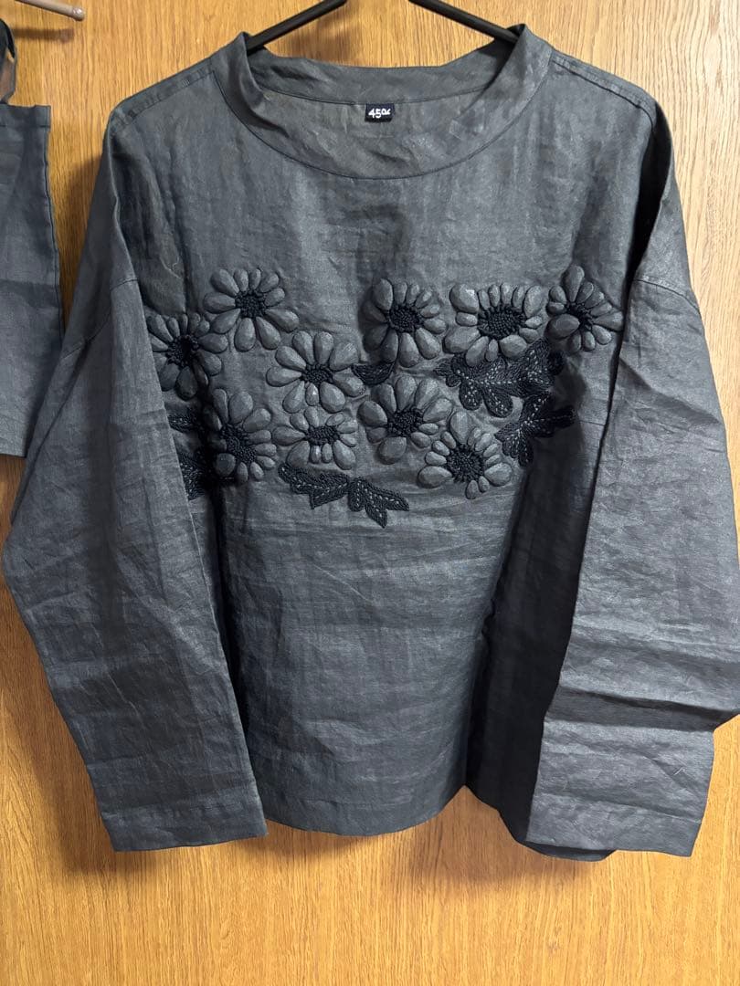 45R 歳時記花柄刺繍 長袖ブラウス