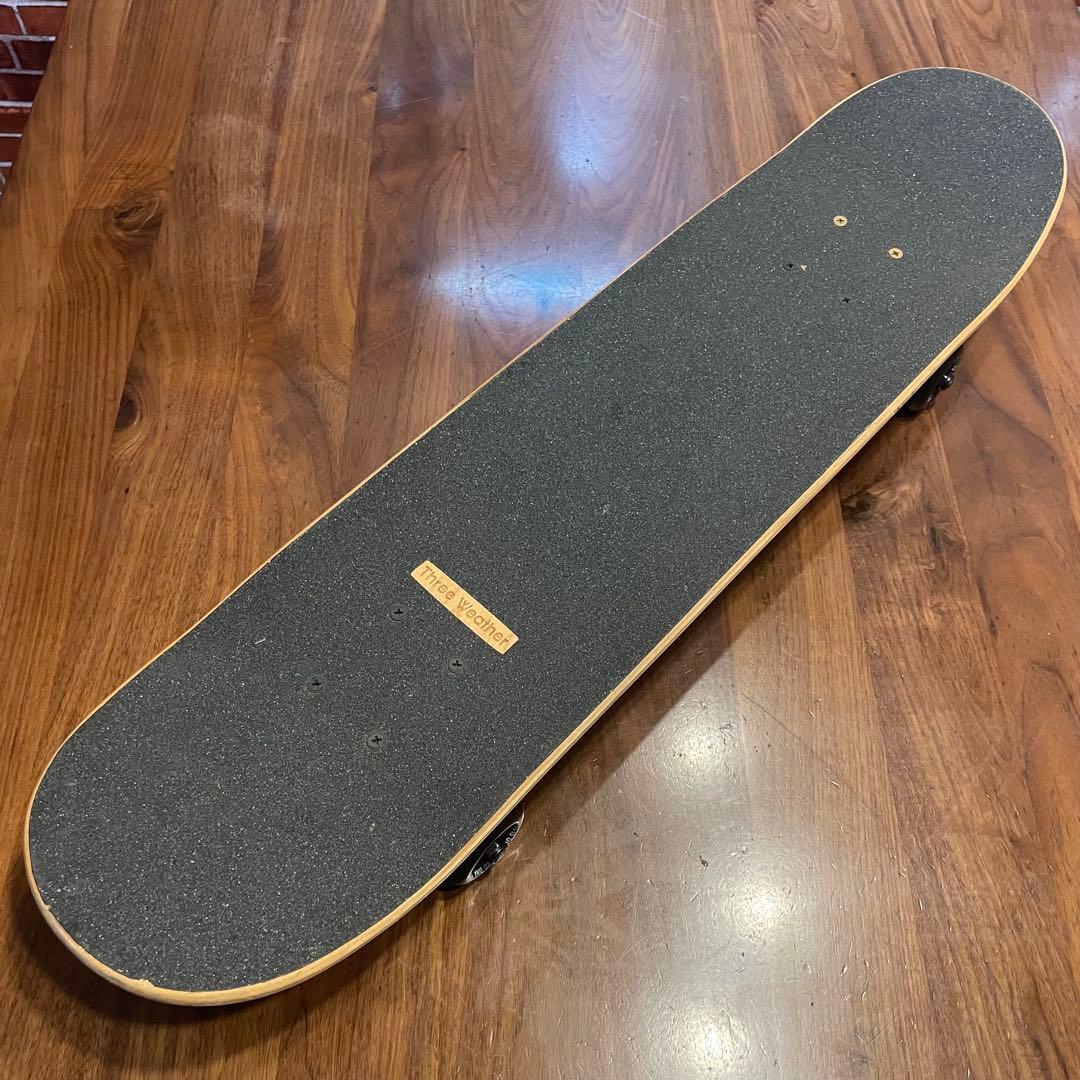 スケボー　極美品　スケートボード　コンプリート　子供用　スリーウェザー　7インチ
