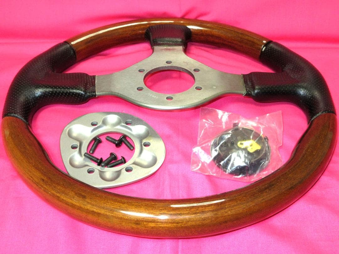 6260 正規品！MOMO FIGHTER モモ ファイター 35Φ