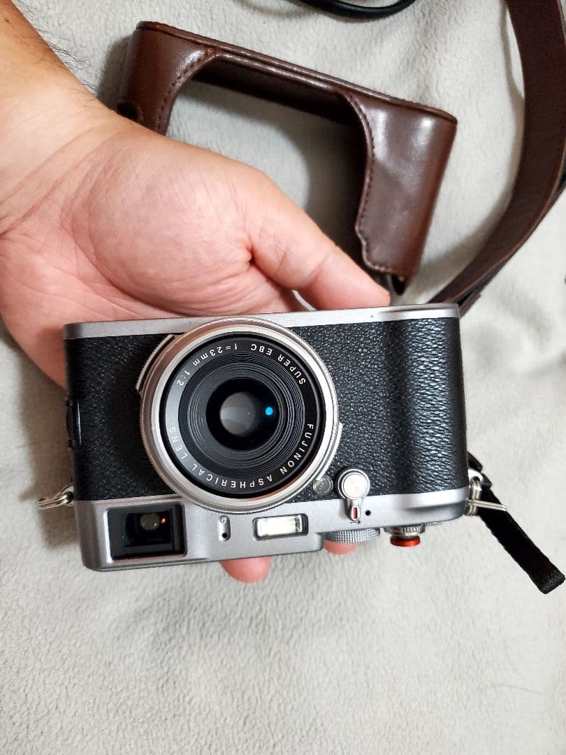 Fujifilm Finepix X100 ミラーレスカメラ 本体