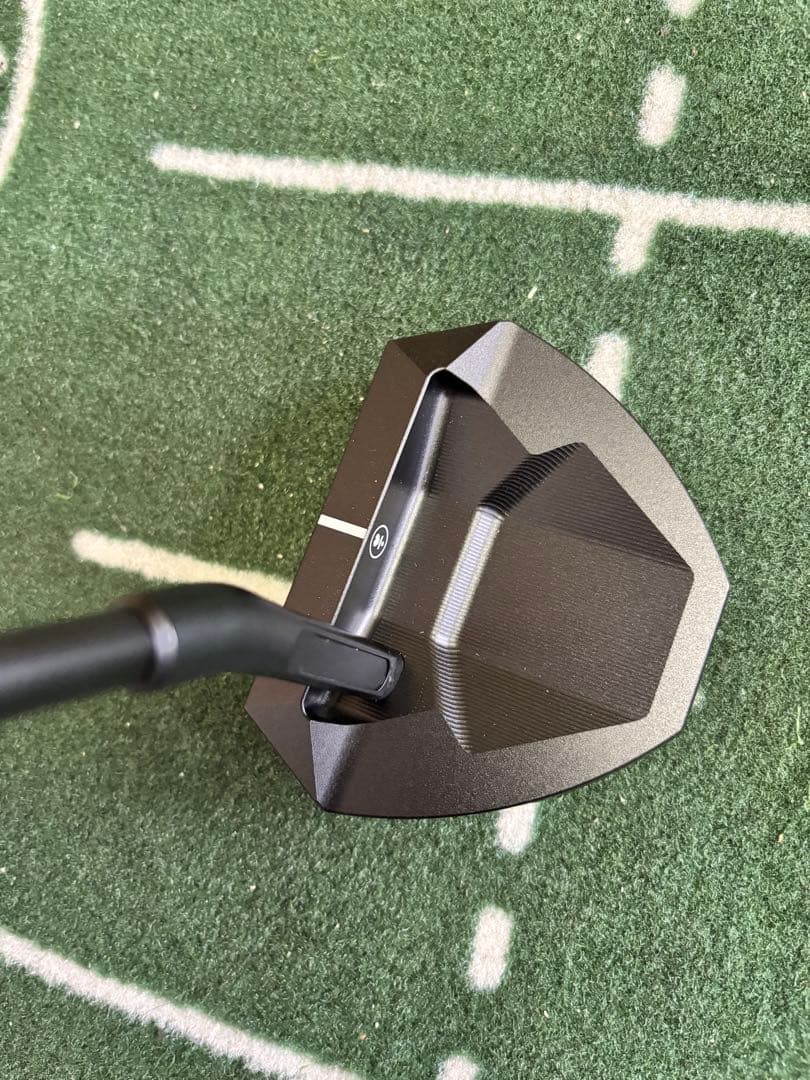 最終です。L.A.B. GOLF OZ 1.1 HS パター３５インチ