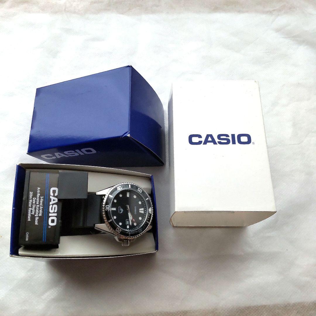 【新品・未使用品】CASIOカシオ (MDV-106)カジキダイバー日本未発売