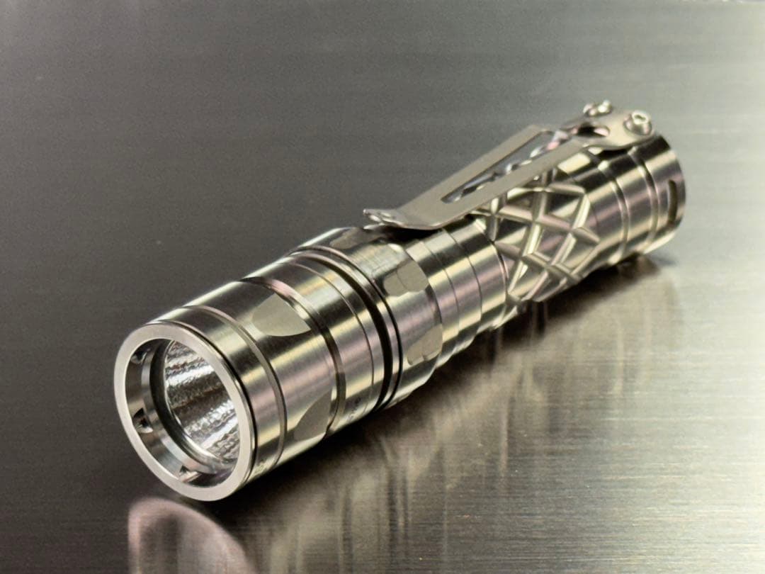 全世界限定500本 JETBeam TC-R2 チタンボディーXP-G S2