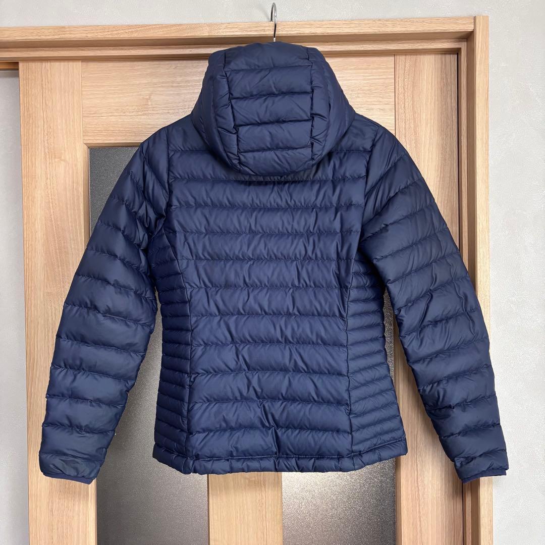 パタゴニア Patagonia ダウンセーターフーディ レディースSサイズ　紺