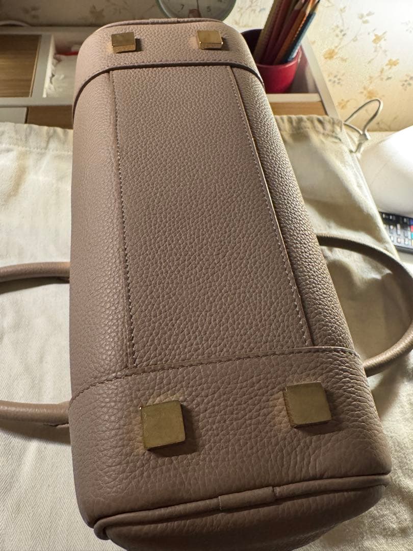 LOEWE ベージュ アマソナ23