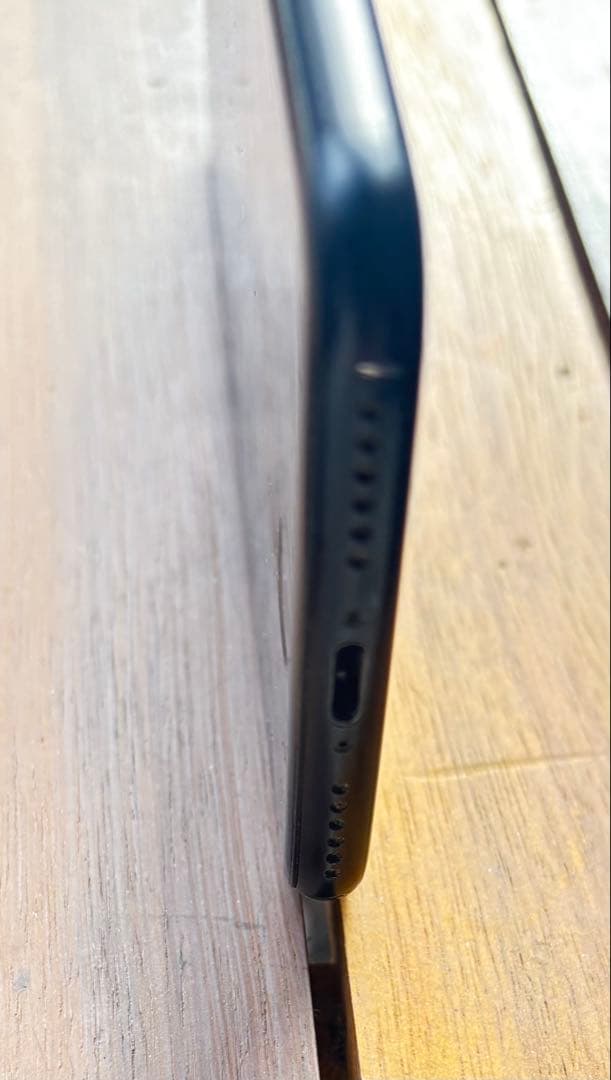 【こはく様】Apple iPhone SE 第2世代 64GBブラック 本体