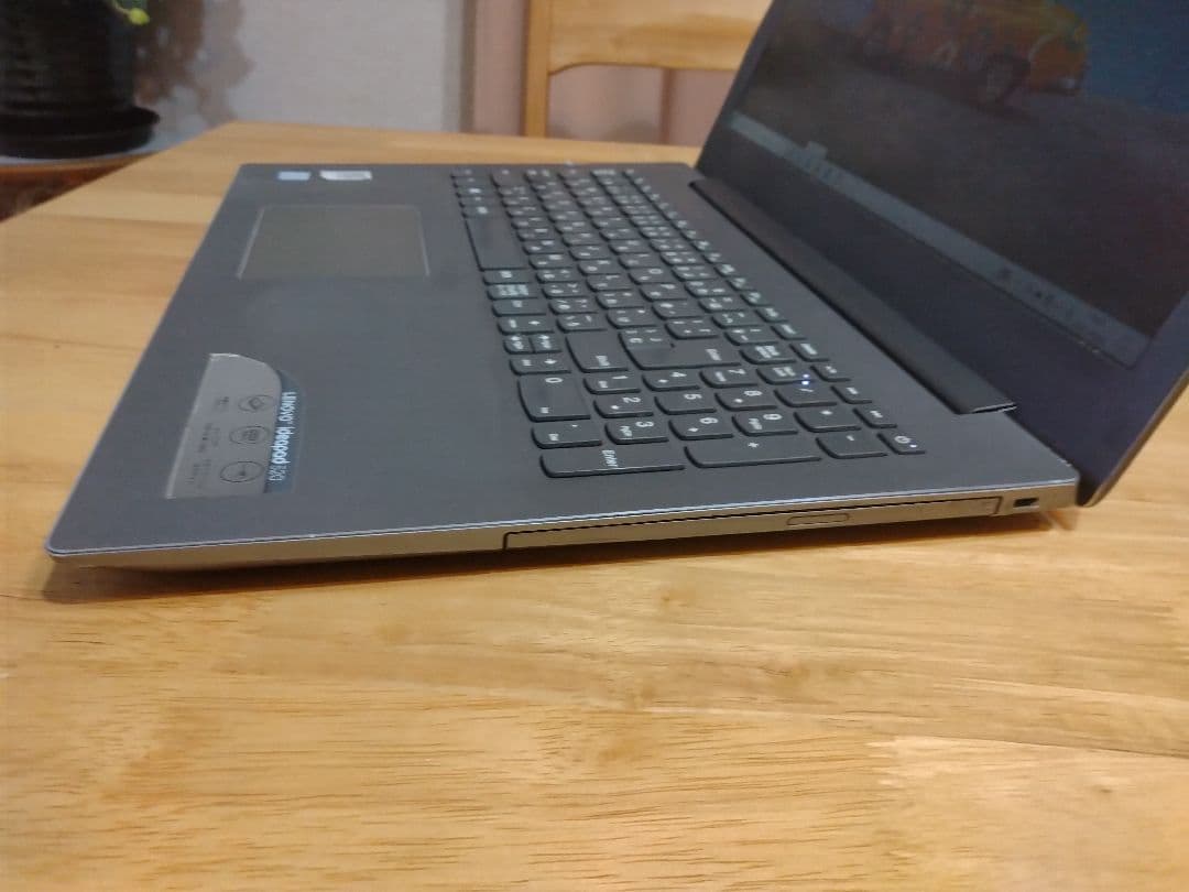 レノボ 520-15IKB　Core i5 8250U 8GB SSD256GB