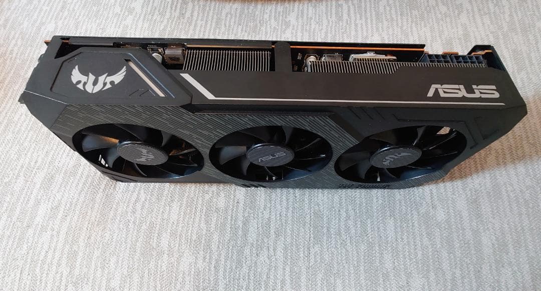 グラフィックボード・グラボ・ビデオカード ASUS RADEON RX 5700 XT TUF GAMING 8GB