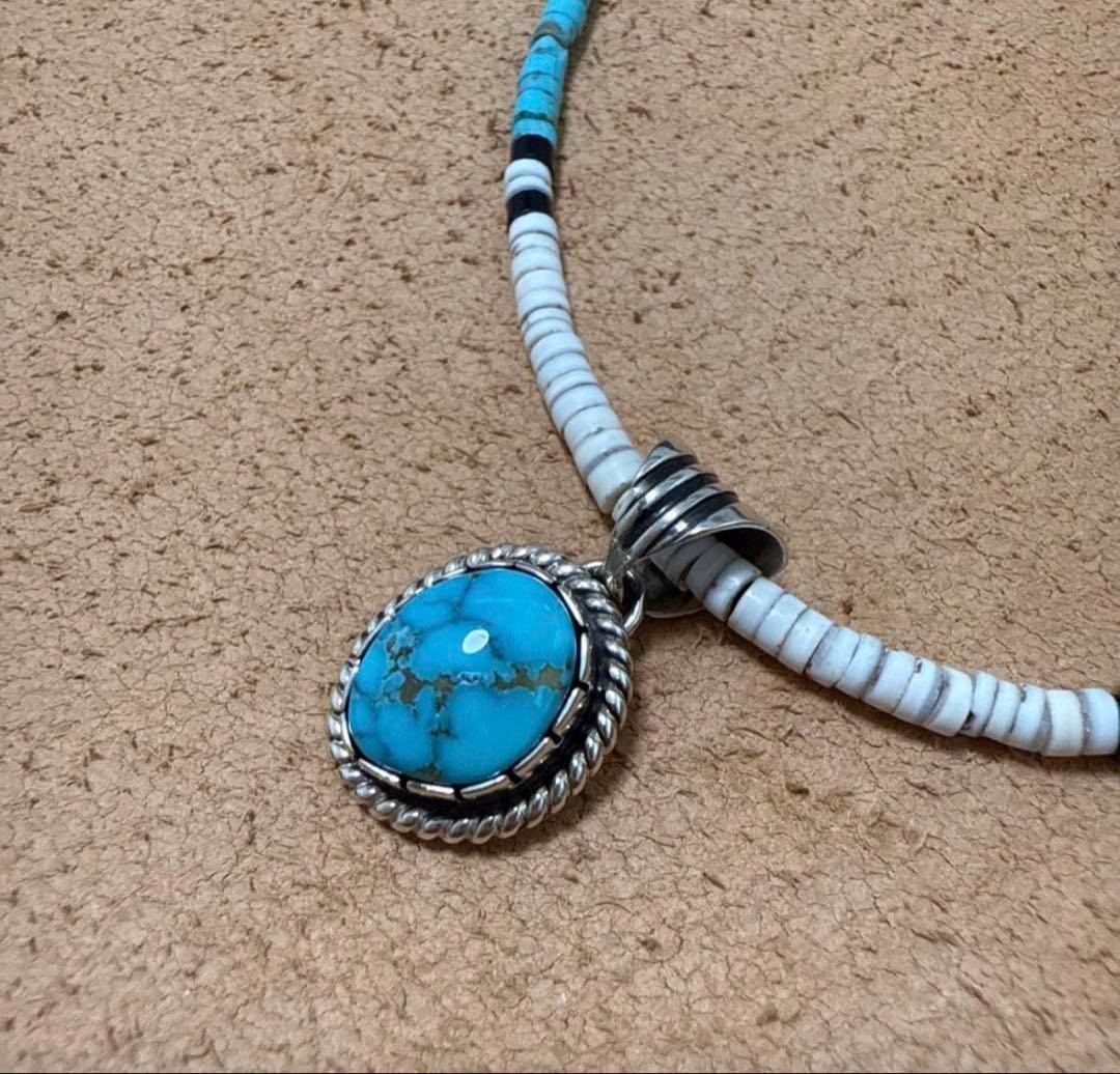 ナバホ族 ターコイズ ペンダントトップ ネックレス付き インディアンジュエリー