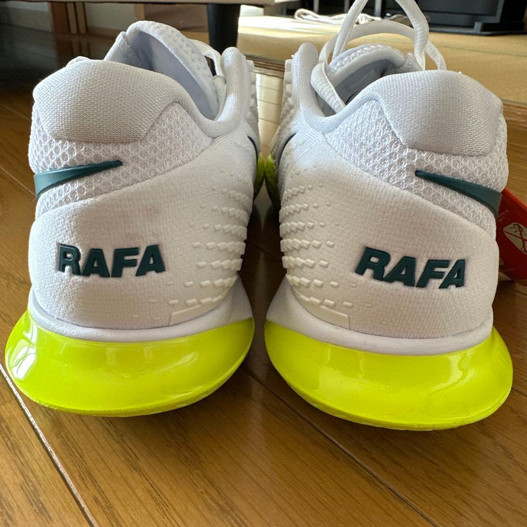 SALE Nike RAFA ナダルモデルテニスシューズ 新品　26.5メンズ