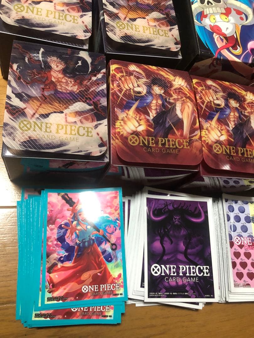 ワンピースカード　光り物のみ約3000枚他大量　まとめ売り　引退
