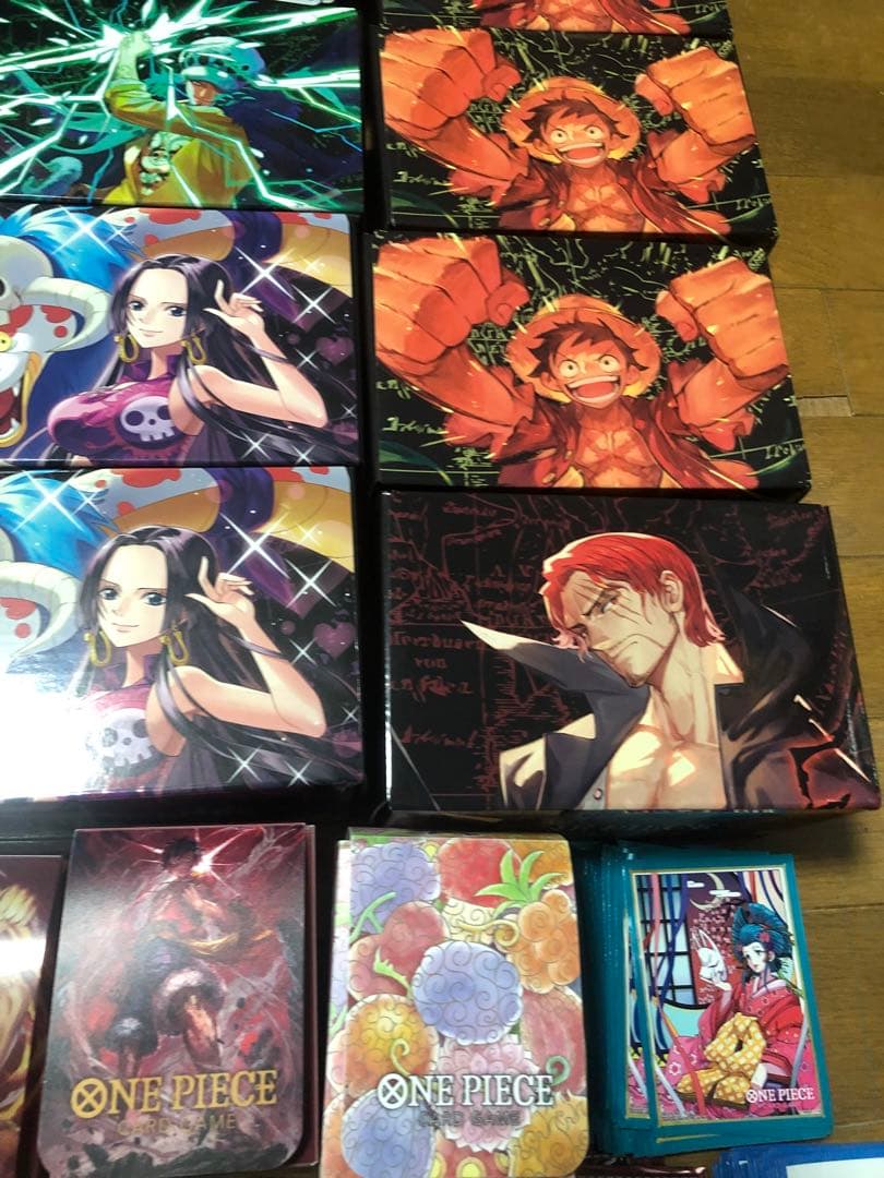 ワンピースカード　光り物のみ約3000枚他大量　まとめ売り　引退