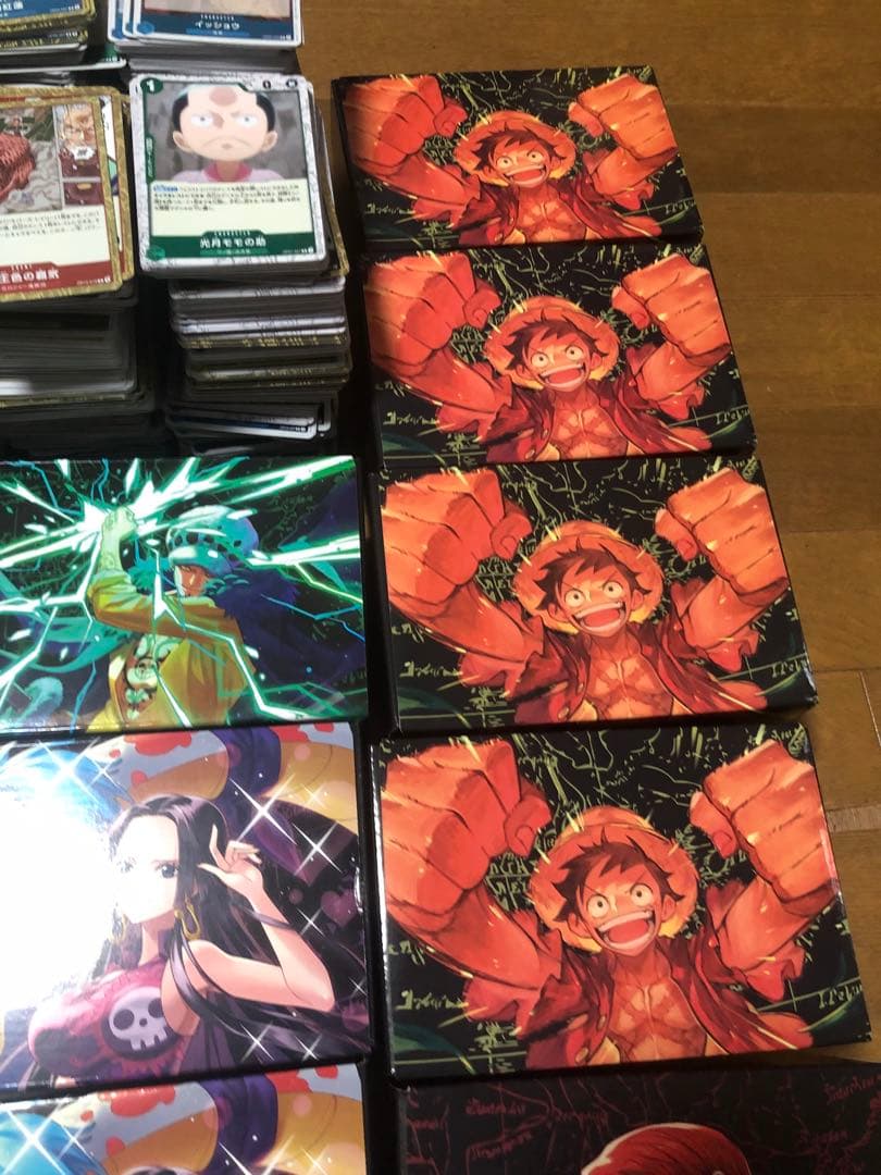 ワンピースカード　光り物のみ約3000枚他大量　まとめ売り　引退
