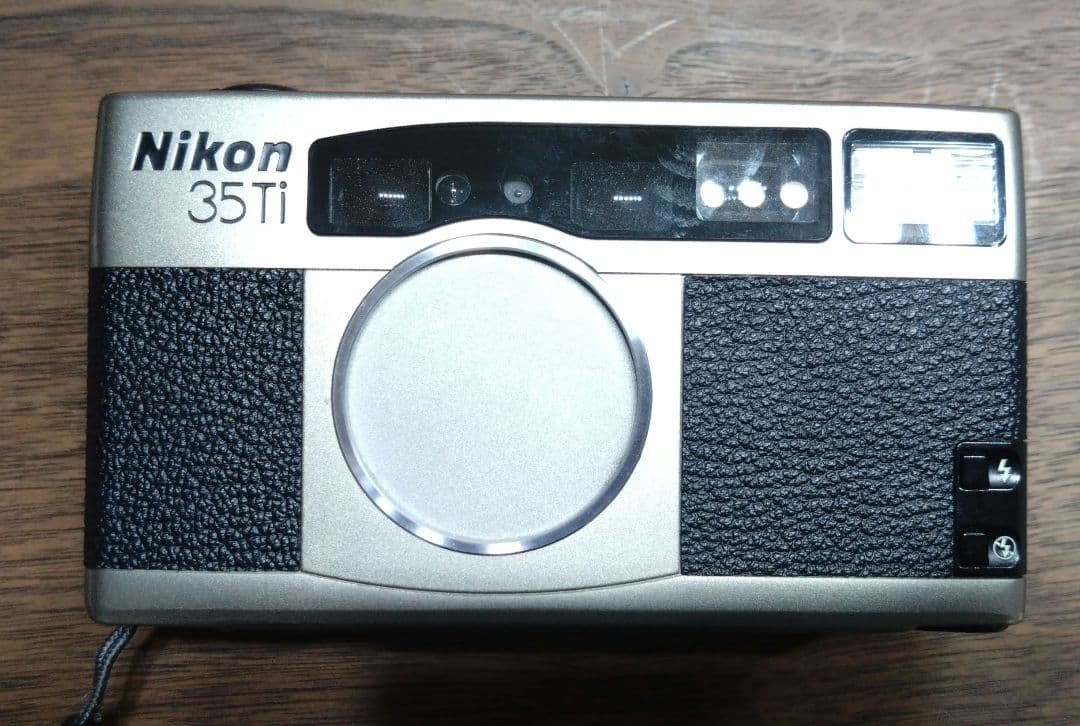 ニコン35TI 高級コンパクトフィルムカメラ