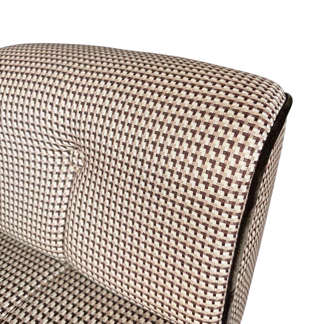 HR789 カリモク60 復刻プレート　総柄　1Pソファ　ベルベット　ボタン