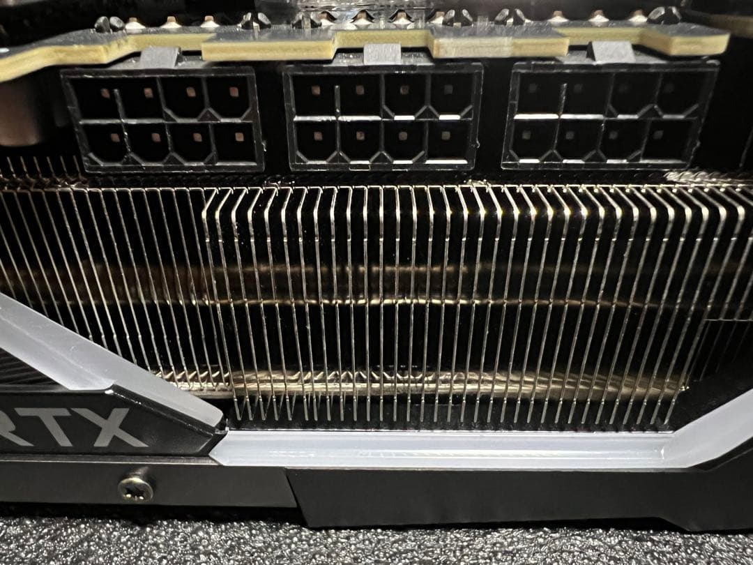 MSI GeForce RTX 3080 Ti SUPRIM X 本体