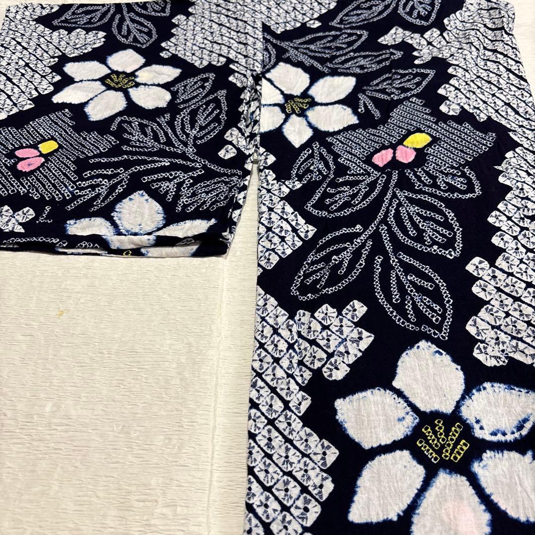 ④有松絞り浴衣 レトロ 紺色白色 花 身丈156