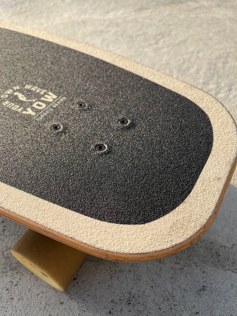 サーフスケートボード　yow