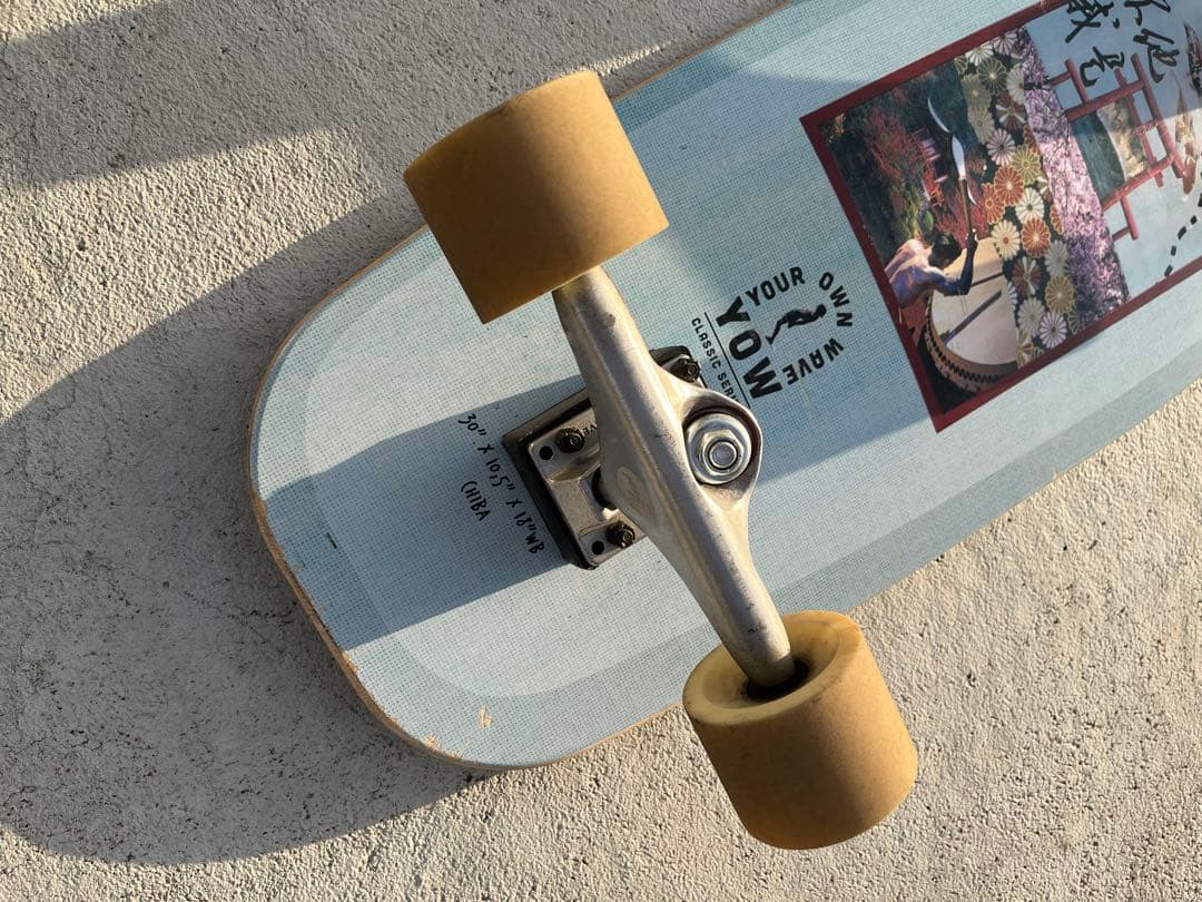 サーフスケートボード　yow