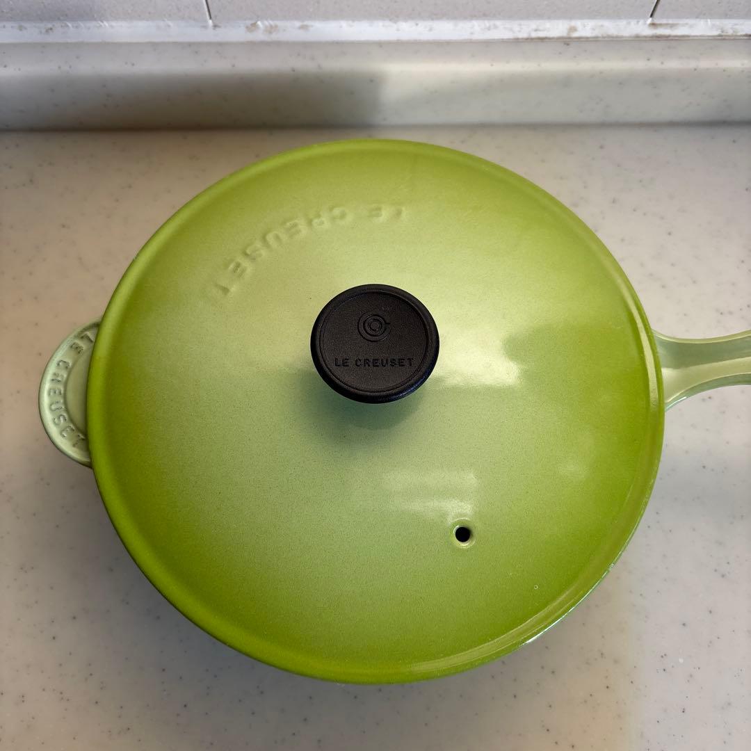 LE CREUSET ソーシエ２１センチ