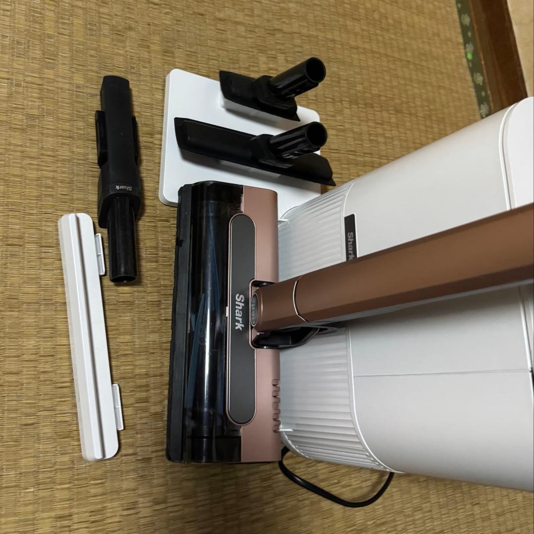 最終値下げシャーク　スティッククリーナー　CS150JAEごみ収集ドック付