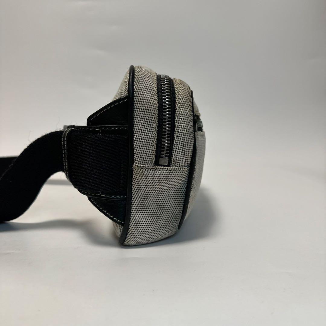 q85 バーバリー　キャンバス　ホースフェリー　ウエストポーチショルダーバッグ.