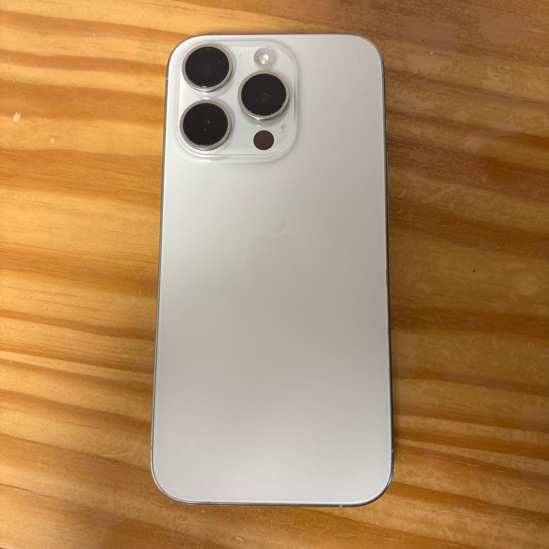 Apple iPhone 15 Pro ナチュラルチタニウム 本体　ジャンク