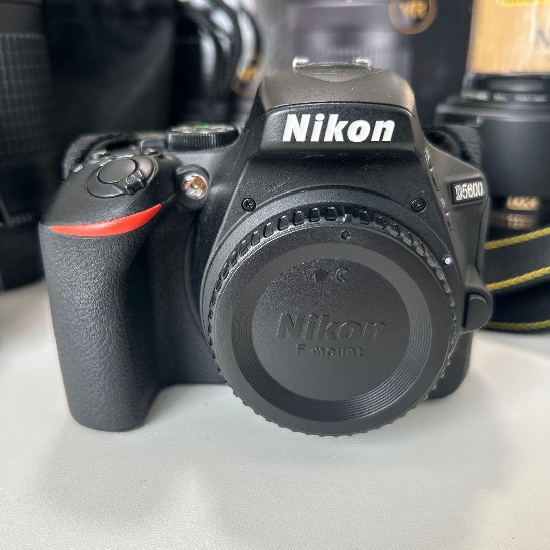 Nikon D5600 ダブルズームキット NIKKOR マイクロレンズ