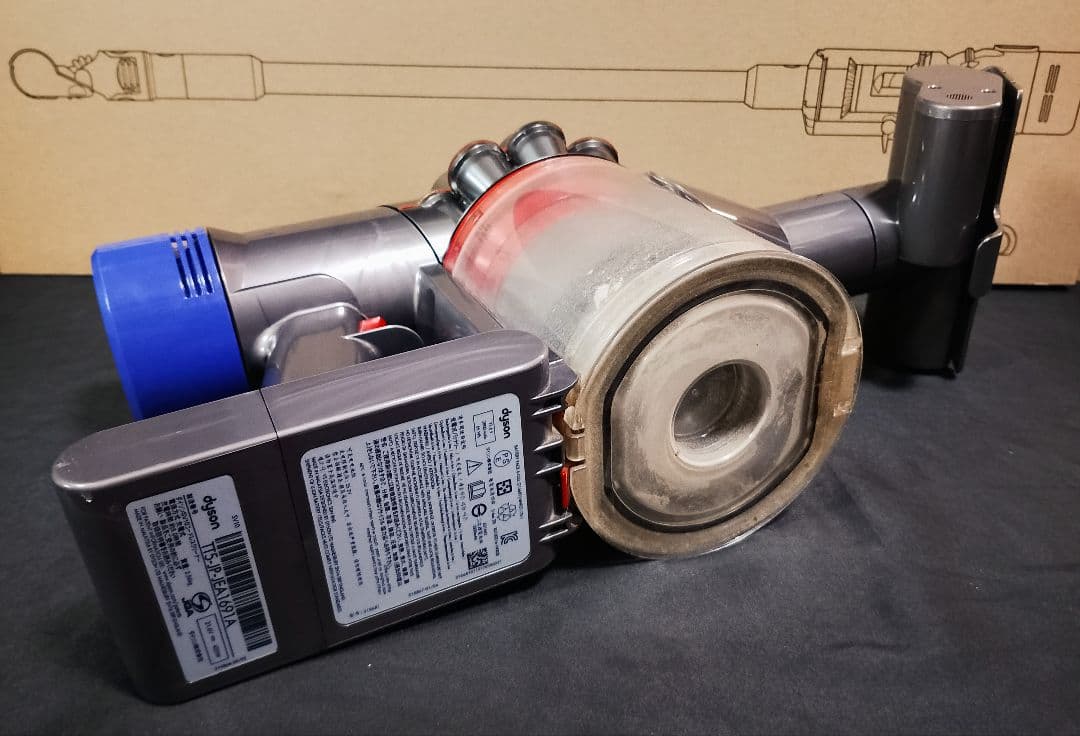 ★美品 Dyson ダイソン V8 fluffy+ SV10 掃除機 サイクロン