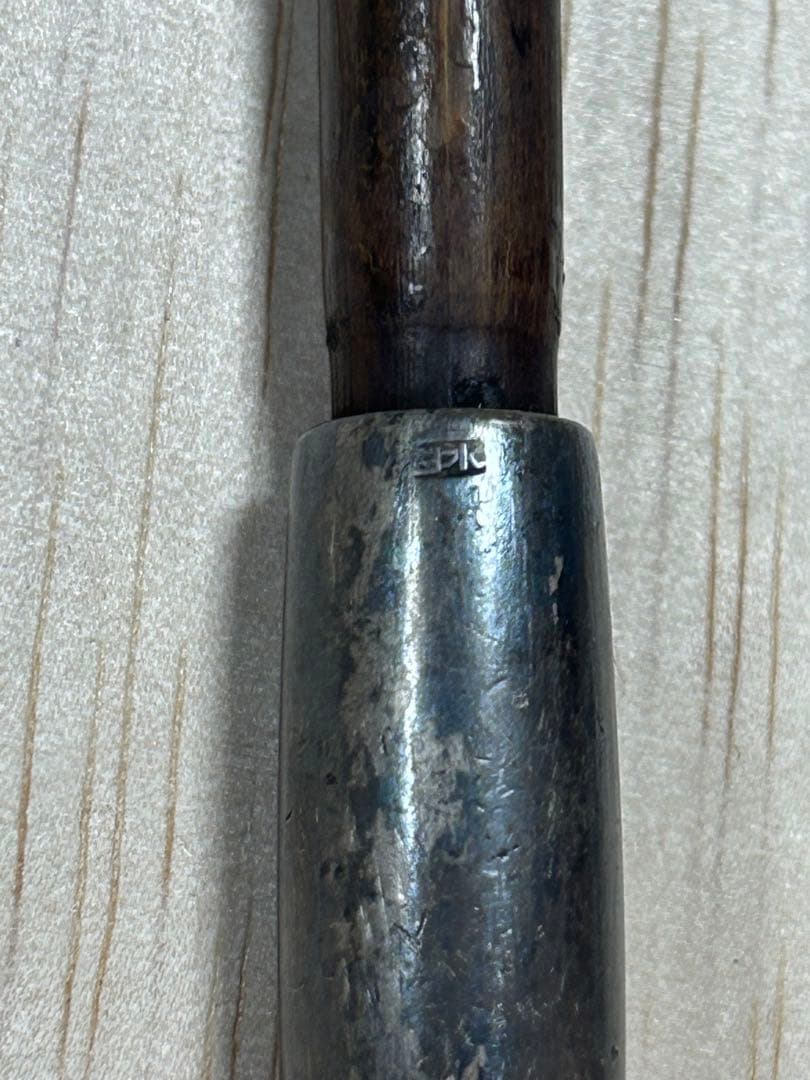 珍品 古い鹿骨の煙管入れと銀製のキセル 印有り