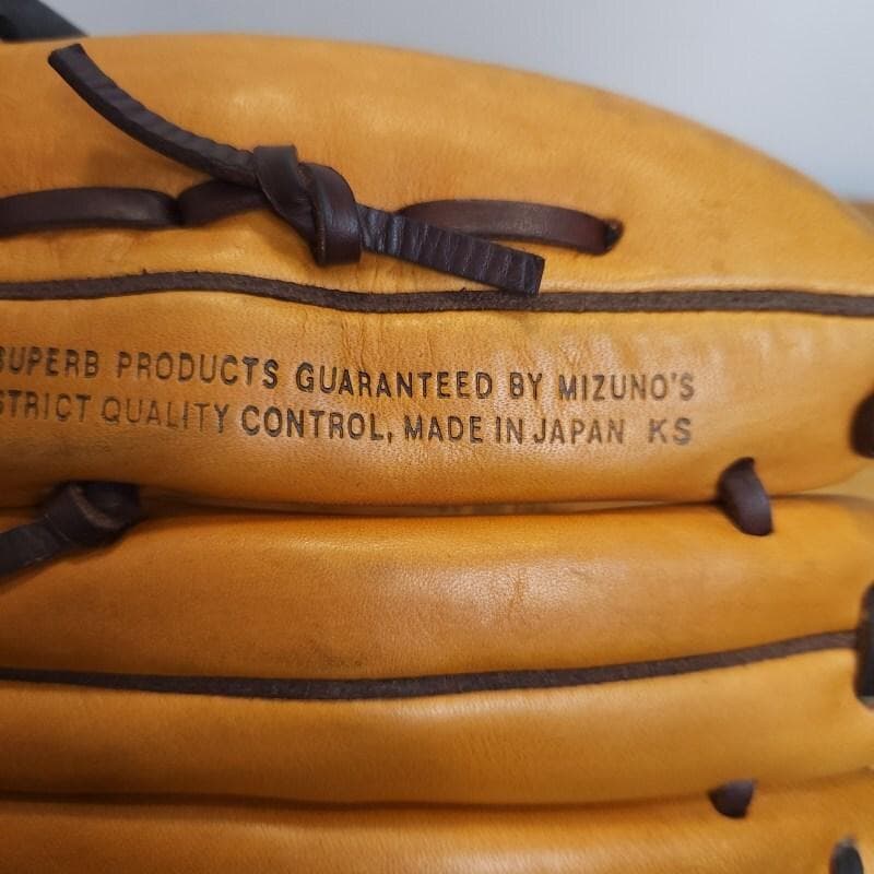 ミズノ 日本製 スプシオン Mマークラベル 赤ビュー 外野用 軟式グローブ