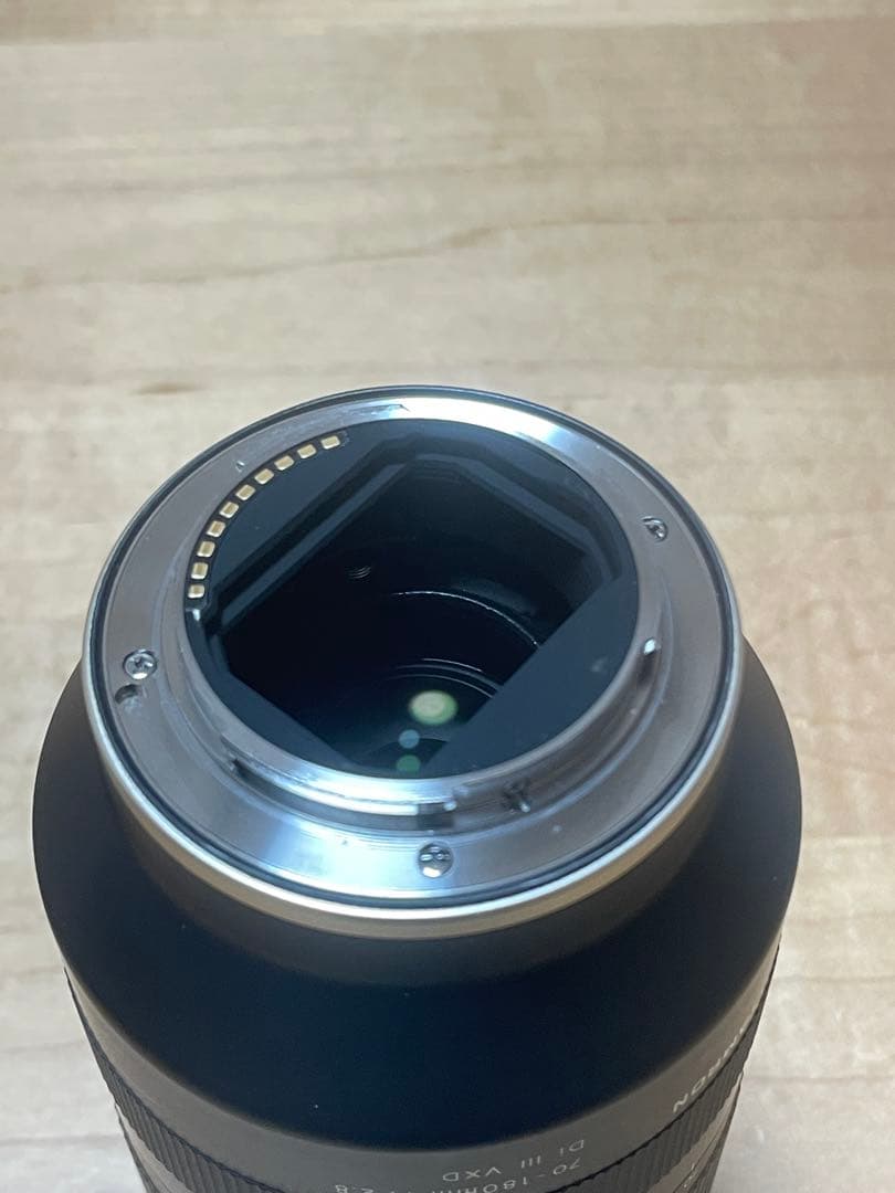 70-180mm F/2.8 Di III VXD Eマウント