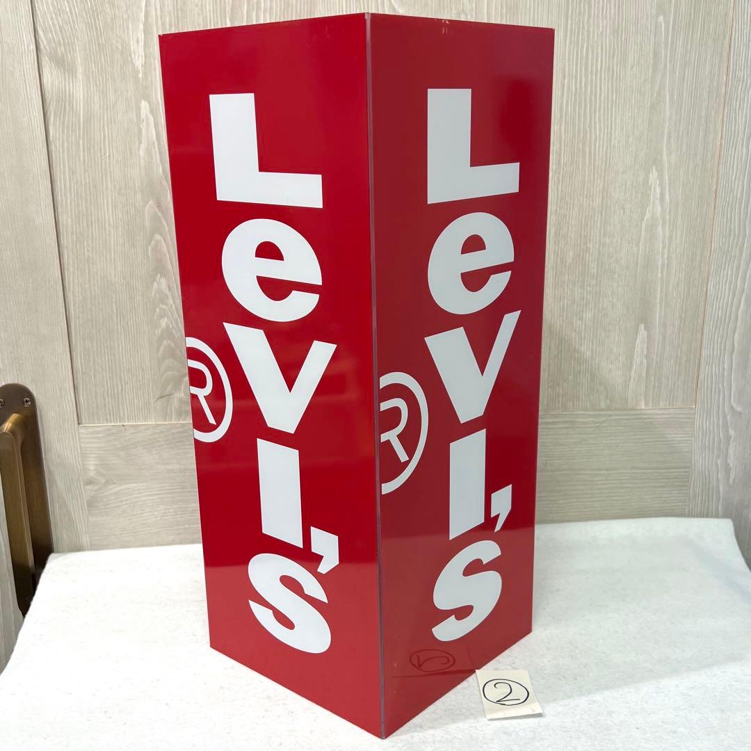Levi's ロゴ入り赤いディスプレイスタンド 2 看板 サイン レア 非売品