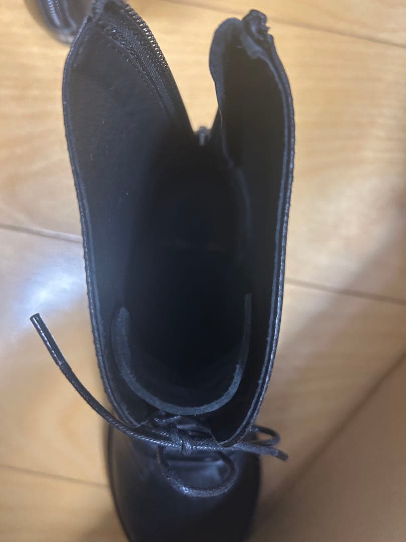 (未使用)ヨーガンレール 本革レースアップブーツ　ブラック23センチ