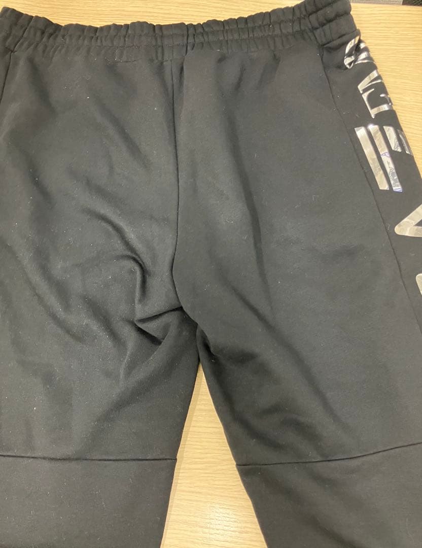 EA7 EMPORIO ARMANI ブラック フード付きパーカー セットアップ