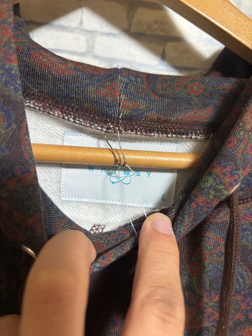 トップス WHIMSY PAISLEY HOODIE BURGUNDY