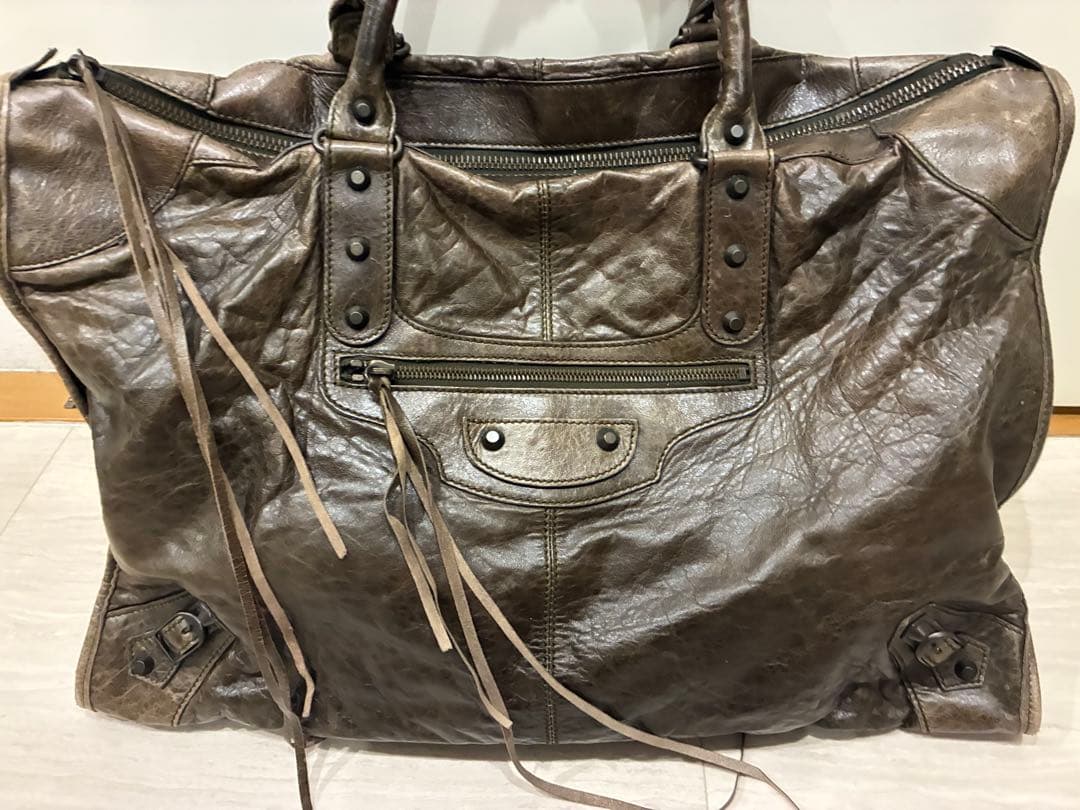 バレンシアガ　トラベルバッグ　カーキ