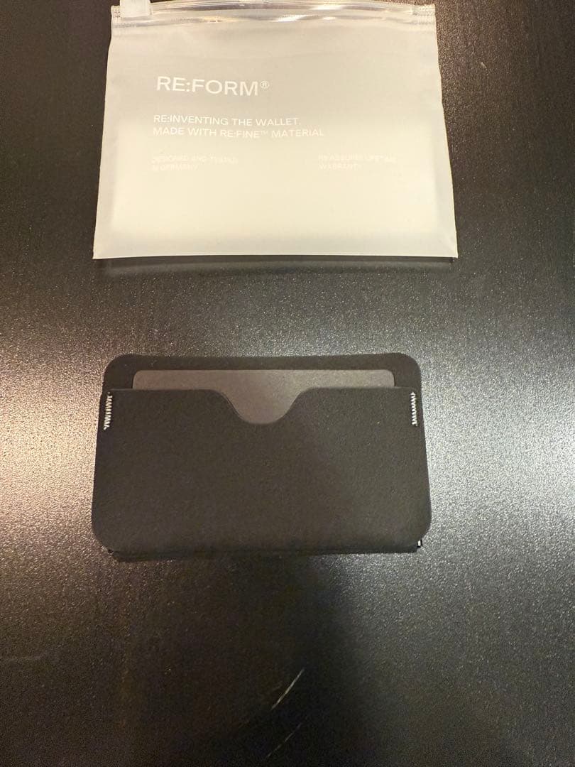 RE:FORM スリーブ　財布　新品未使用