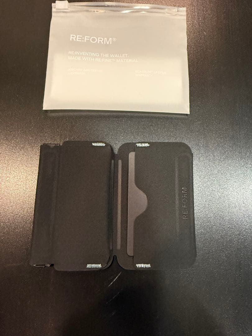 RE:FORM スリーブ　財布　新品未使用