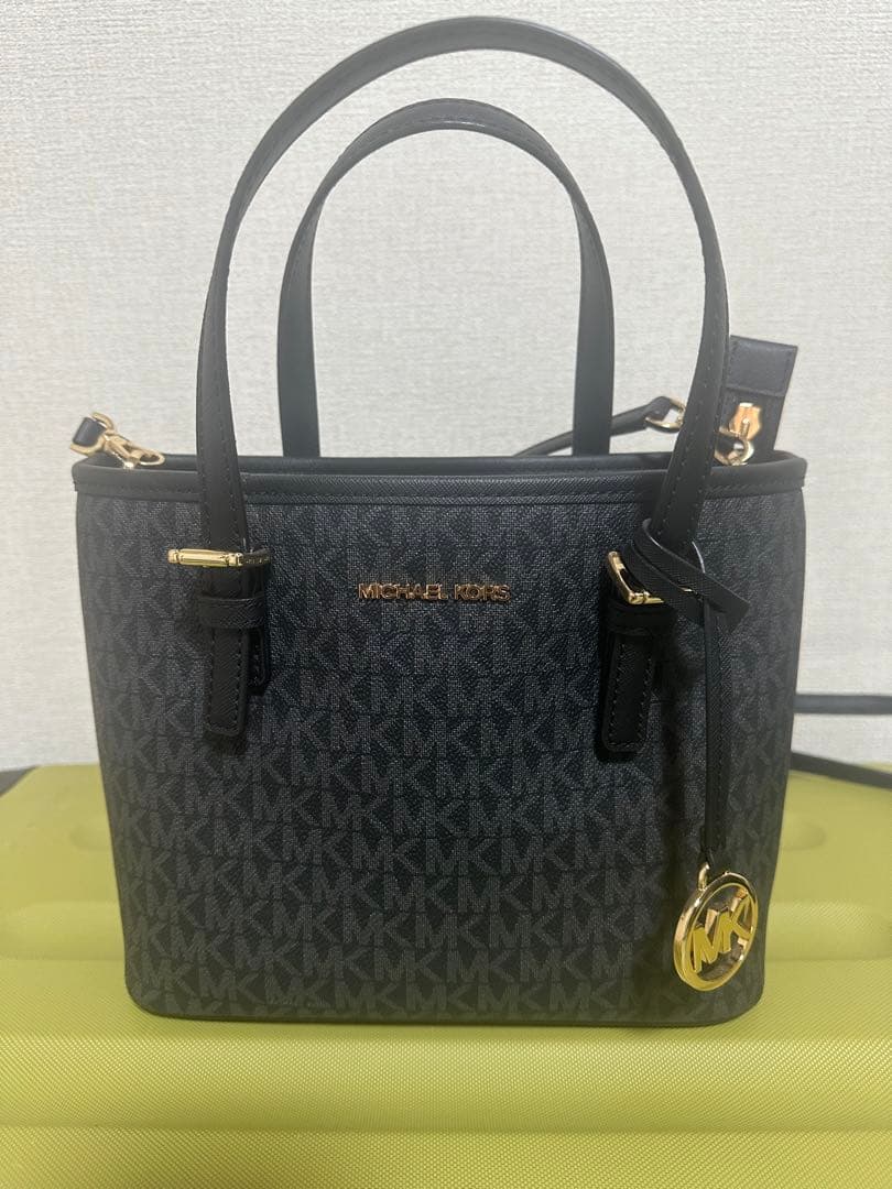 MICHAEL KORS ブラック ハンドバッグ