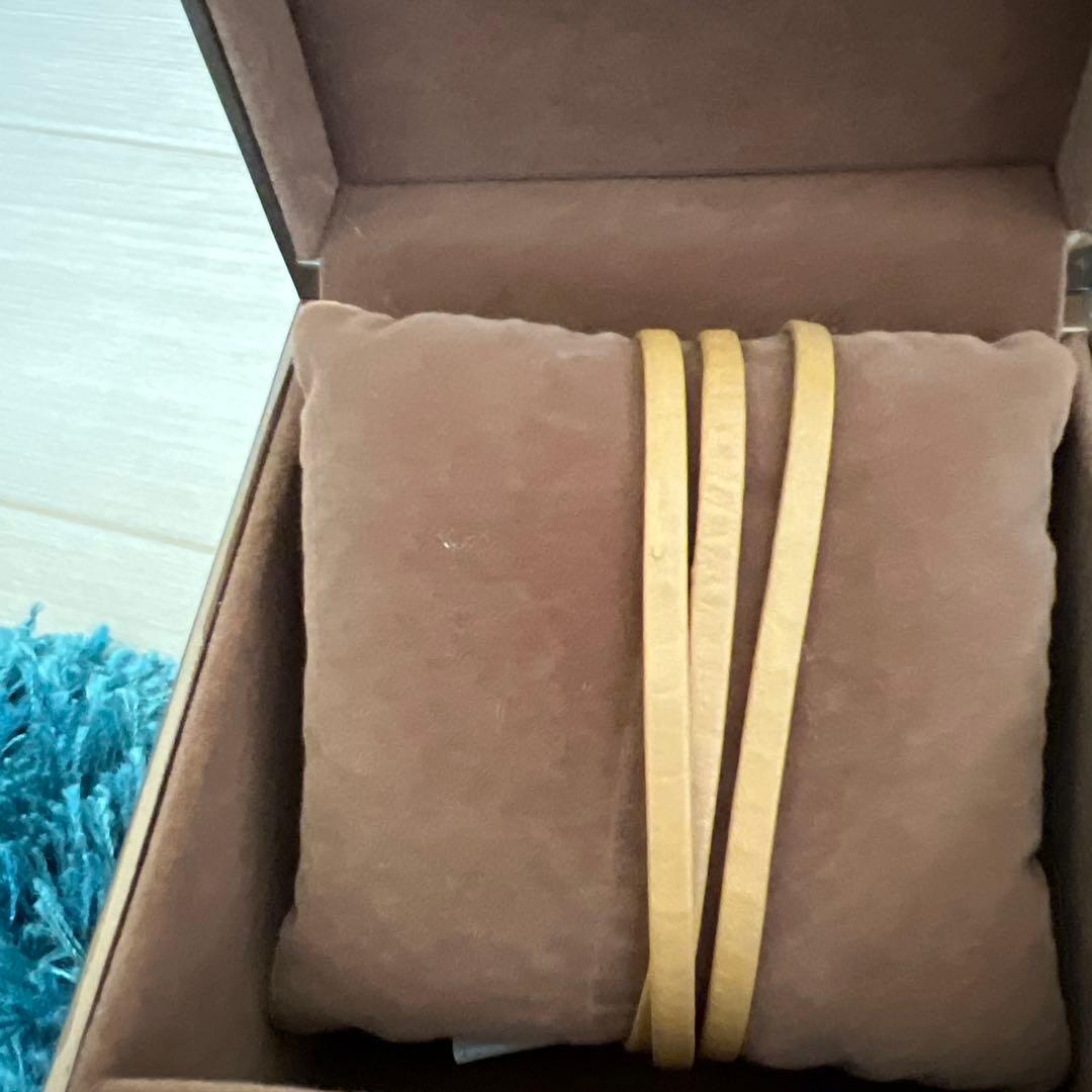 GUCCI ゴールド ブレスレットウォッチ