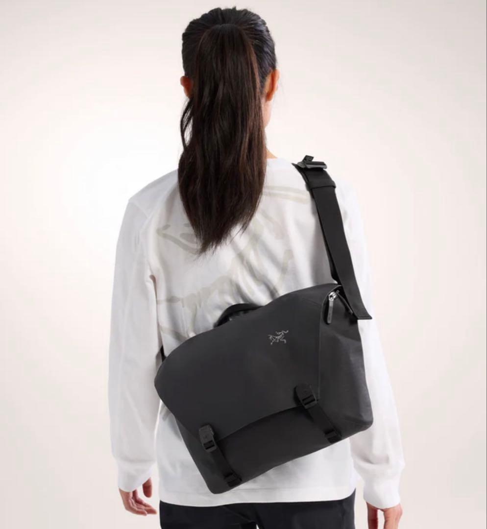 Arc'teryx グランヴィル10 クーリエ ショルダーバッグ