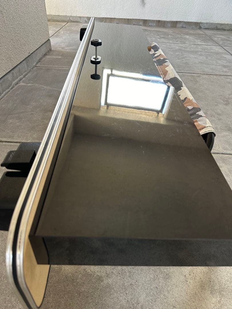 『とも』hearts製　ハイエースワイド用リアデッキテーブル