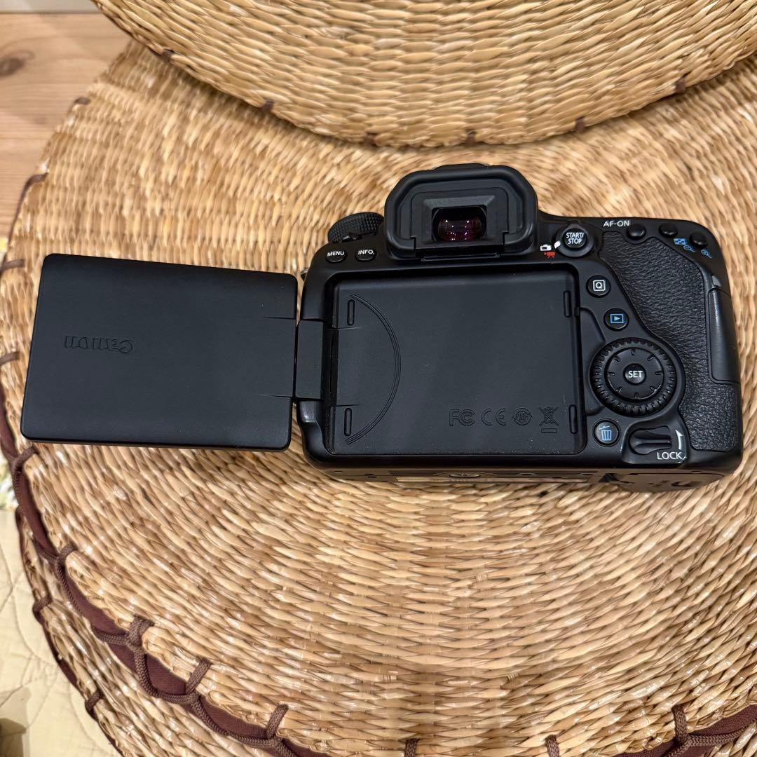 デジタルカメラ Canon 80D