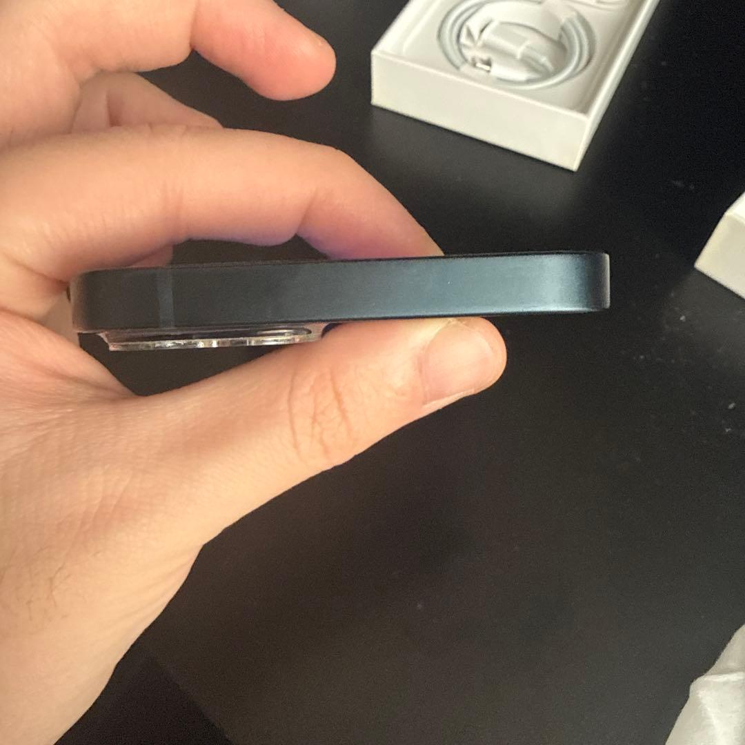 Apple iPhone 13 ブラック　256G