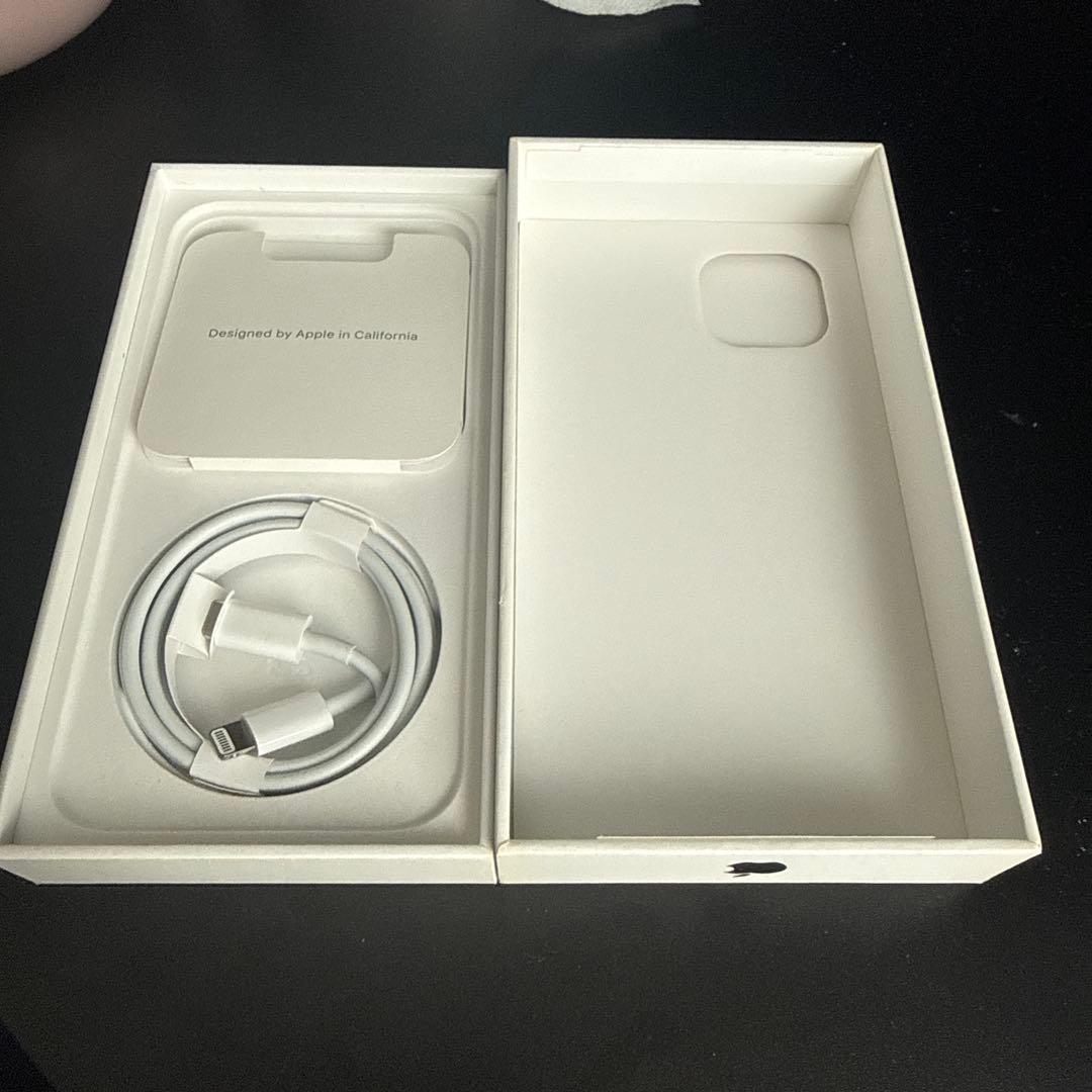 Apple iPhone 13 ブラック　256G