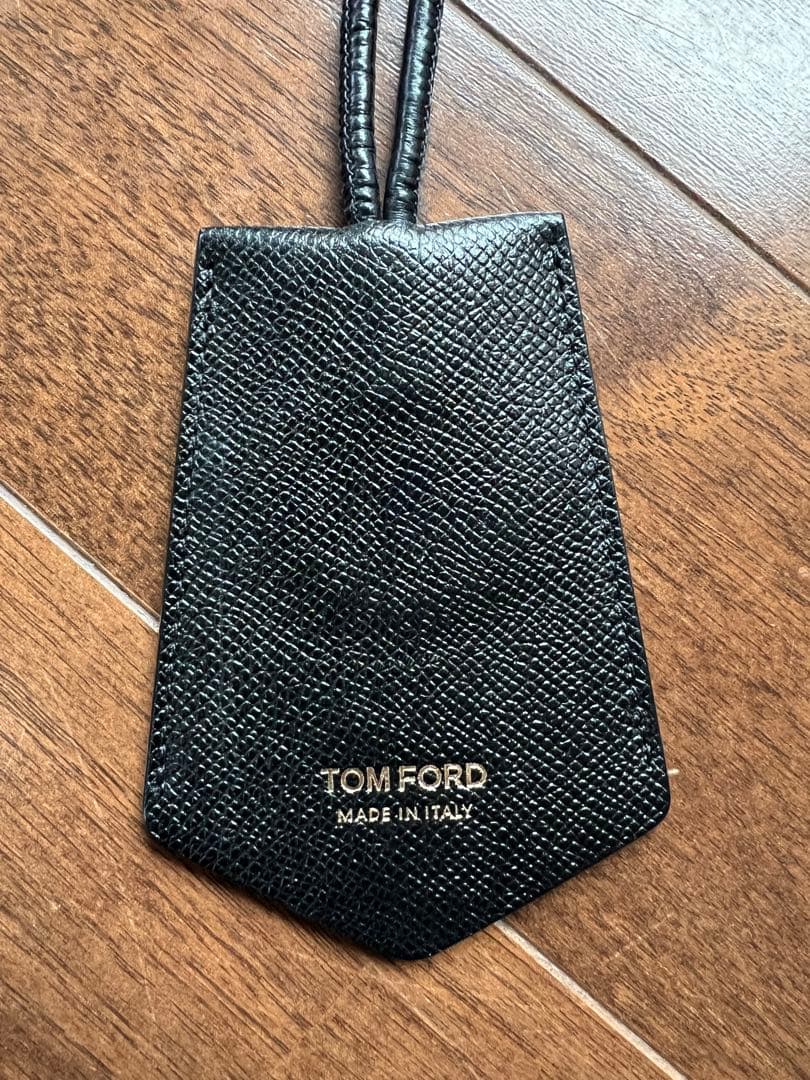 【メルたろうカリ様】TOM FORD レザークロシェット / トムフォード
