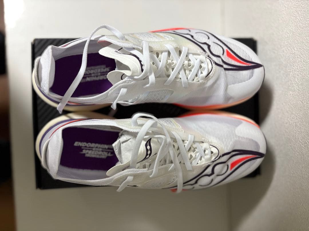 未使用品！　サッカニー　saucony エンドルフィンエリート 28.0㎝