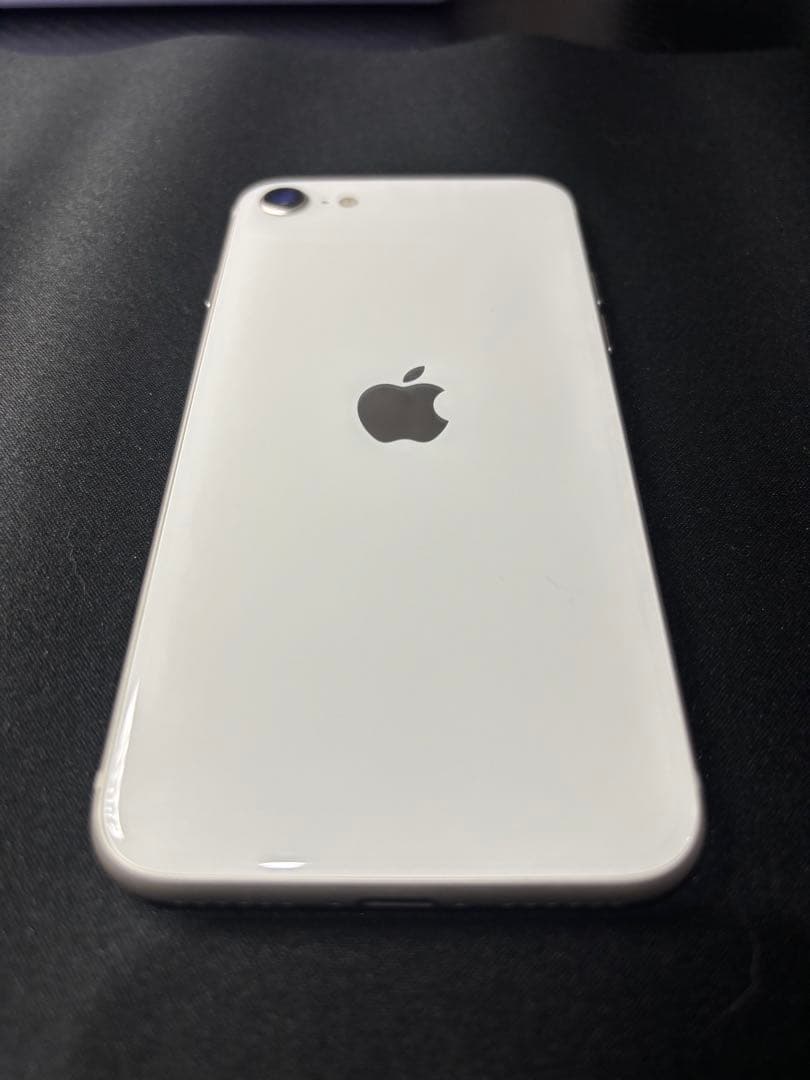 iPhone SE (第3世代) 64GB Starlight 【未使用】