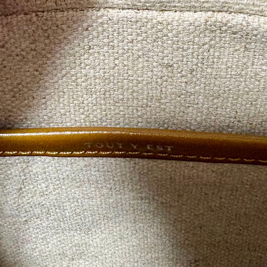 トゥティエ TOUT Y EST ロケバック small caramel